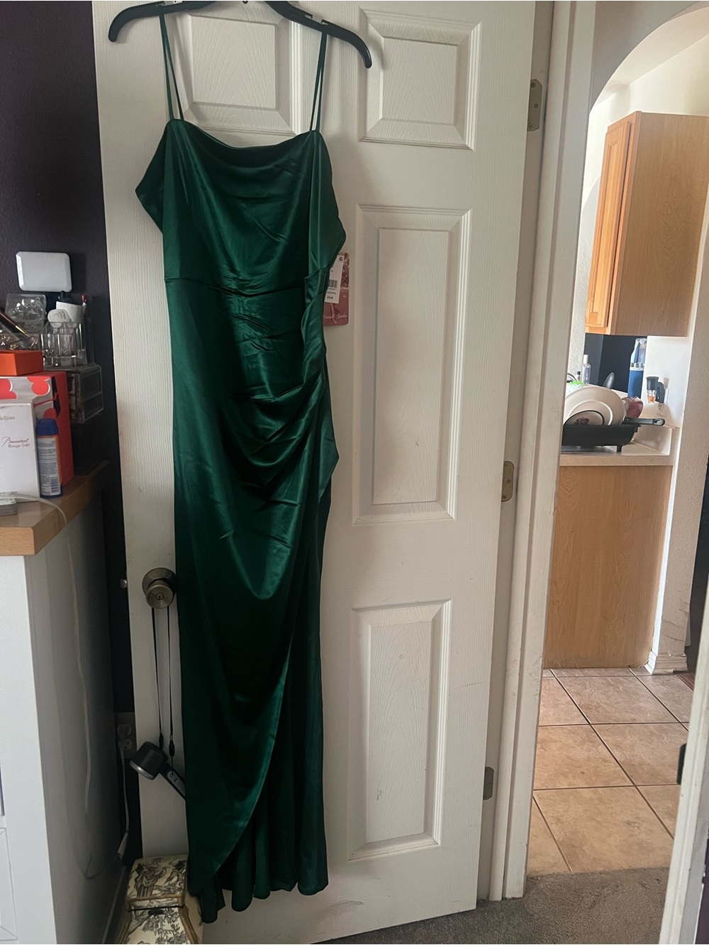 Elegant Green Satin Evening Dress - Strappy Maxi